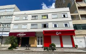 APTO 101 - No centro, pertinho de tudo, apto térreo!